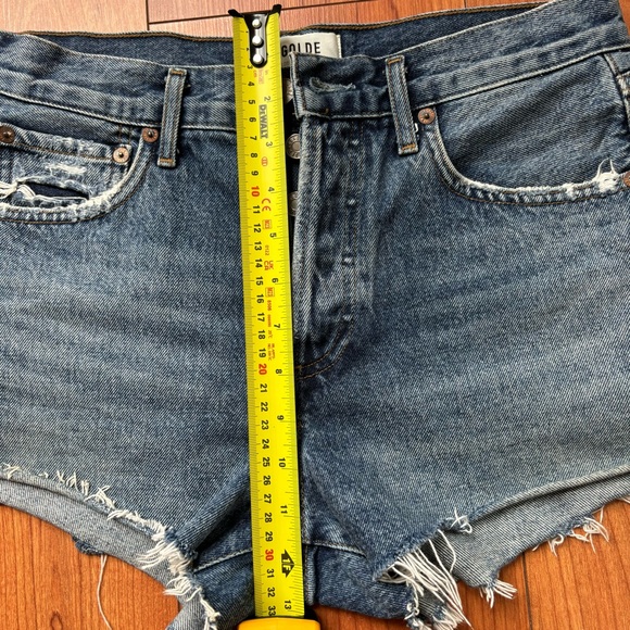 AGOLDE Parker Vintage Cut Off Shorts - Picture 7 of 8